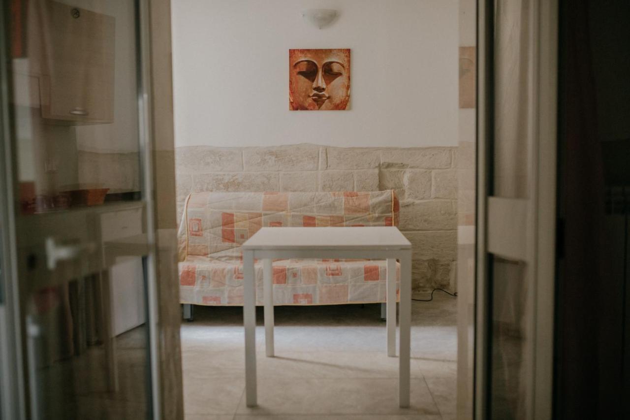 Le Camporelle In Citta Bed & Breakfast Lecce Exterior foto