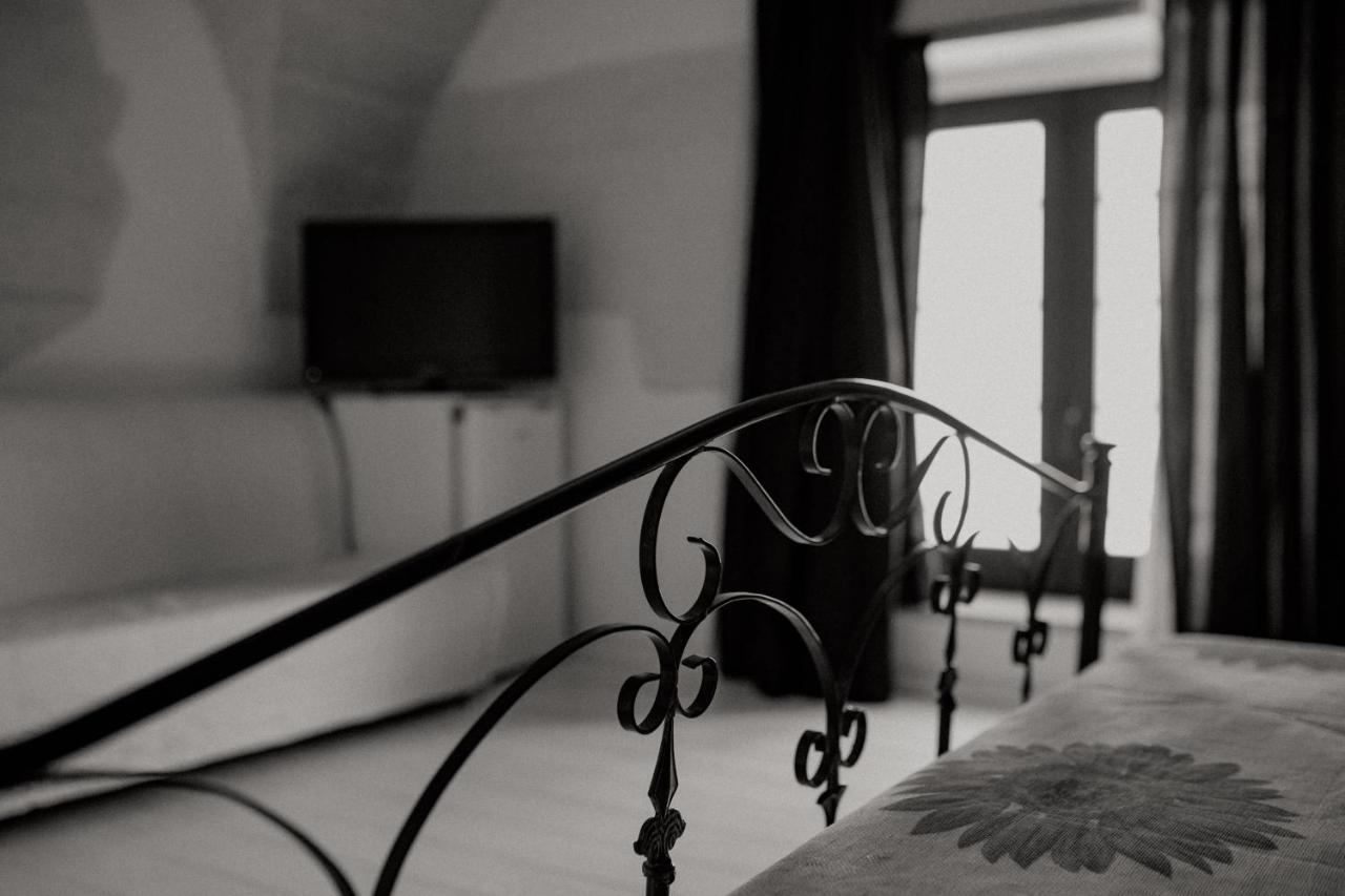 Le Camporelle In Citta Bed & Breakfast Lecce Exterior foto
