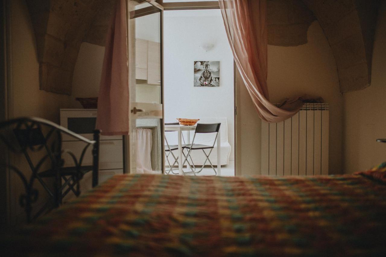 Le Camporelle In Citta Bed & Breakfast Lecce Exterior foto